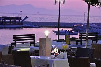 Hotel Turiya Тургутрейс